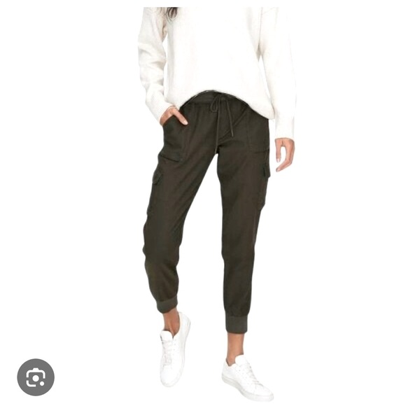 Aritzia Community Cebu Jogger Cargo Pants Grey - Picture 1 of 7